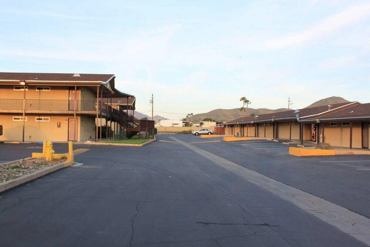 Menifee Inn Exterior photo